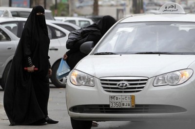 Saudi Arabia: Preparing to remove old white taxis from the streets