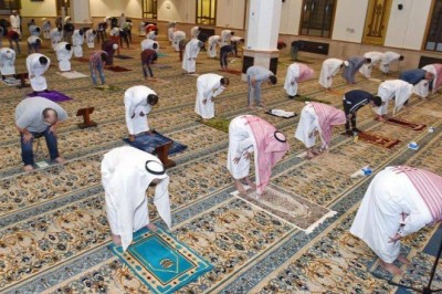 Saudi mosques reopen as corona rules ease
