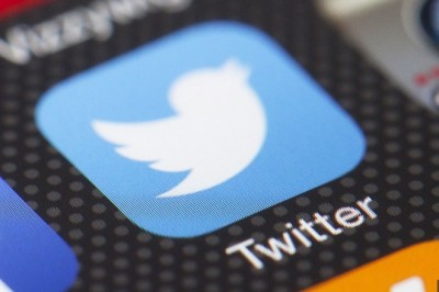 Twitter puts warning notice on ‘abusive’ Trump tweet targeting protesters