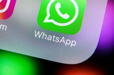 Whatsapp and Facebook Messenger users chat improvement