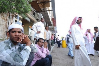 Saudi Arabia launches labor reforms; regulates Exit and Re-Entry Visa issuance